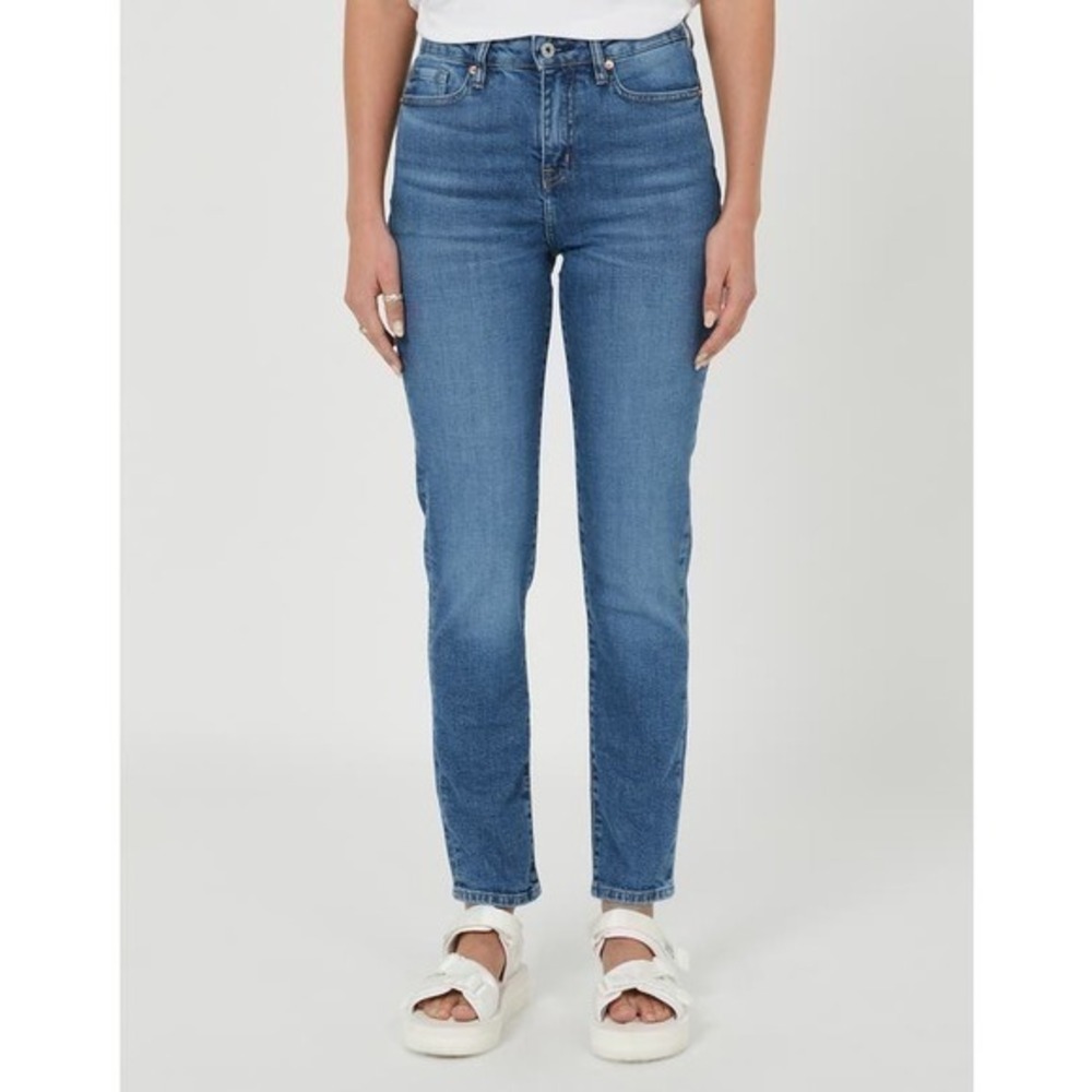 Outland Denim Lucy High Rise‎ Relaxed Blue Denim Skinny Jeans NWT Size 31